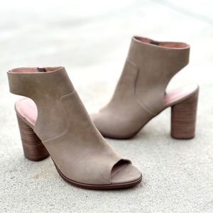 CASLON ankle boots peep toe TAN leather booties block HEELS chunky NEW western